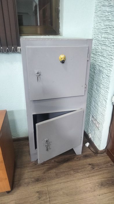 Сейф сотилади холати яхши