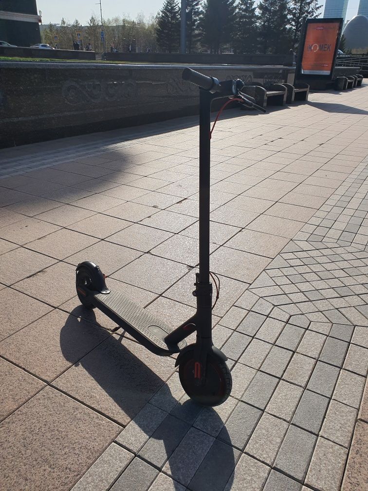 Самокат Xiaomi MiJia Smart Electric Scooter Pro M365 черный