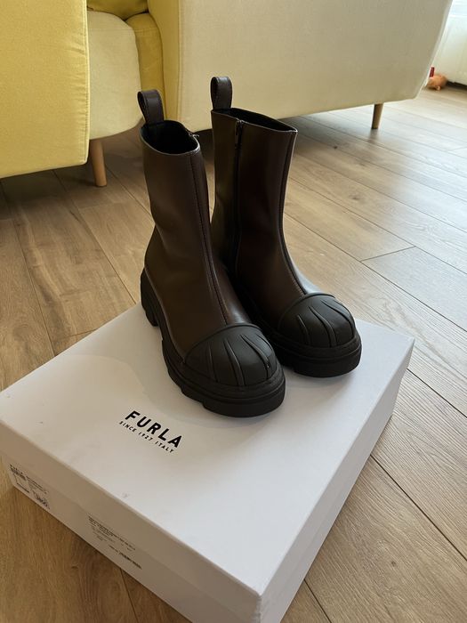 Боти Furla в кафяв цвят