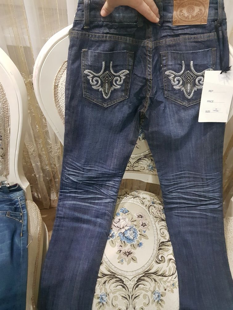 Новые джинсы 25р