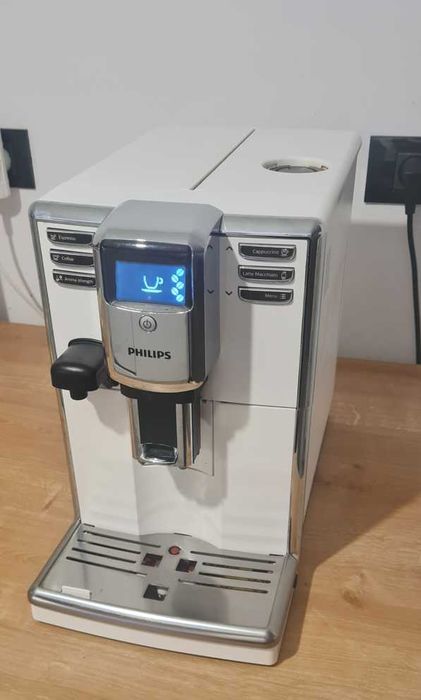 De vanzare aparat Espressor automat Philips EP5331/10 Seria 5000