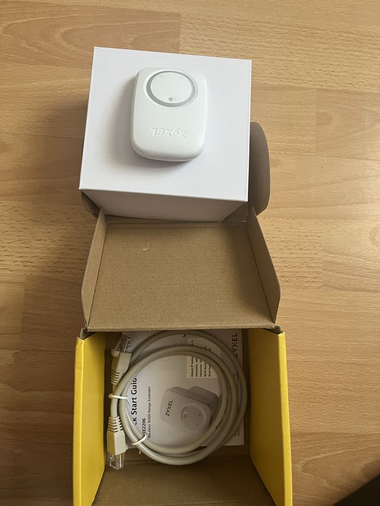 Extender Amplificator de semnal Wi-Fi WRE2206