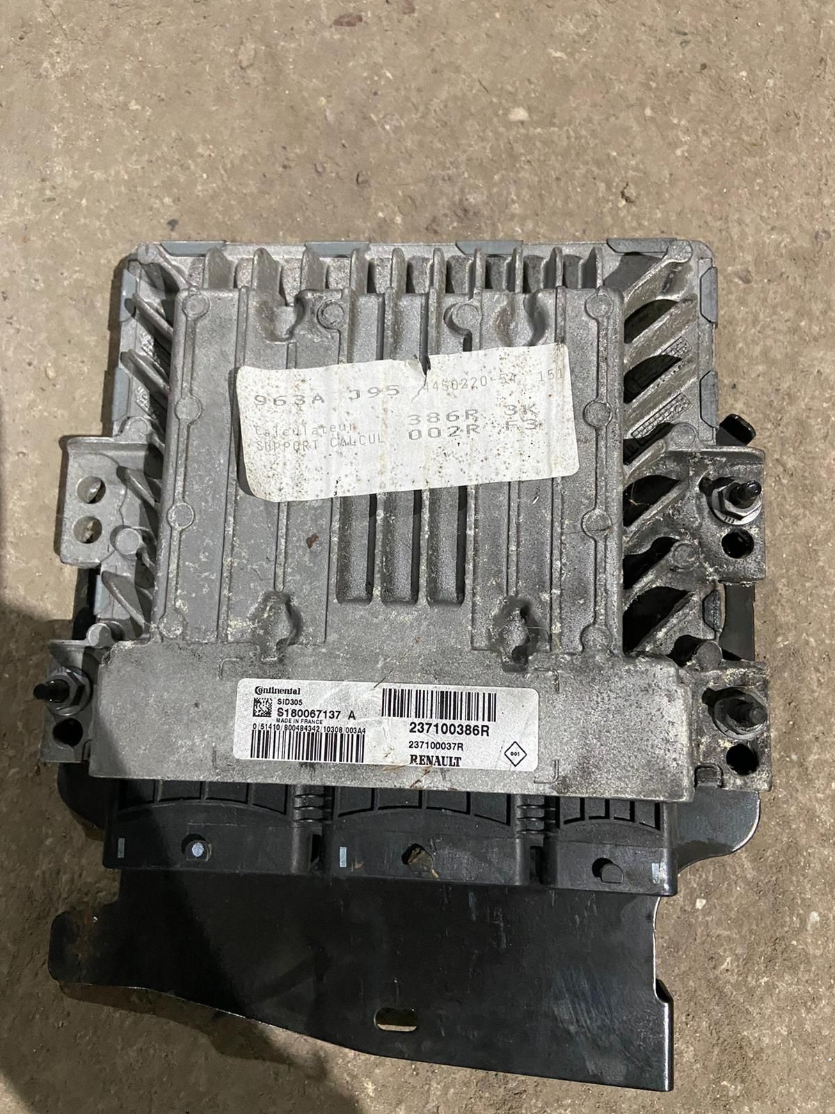 ECU calculator motor  Renault Scenic 3 1.5 dci cod 237100386R