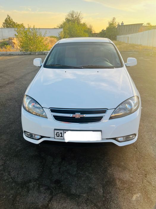Продается Lacetti Gentra 3 позиция в отличном состоянии