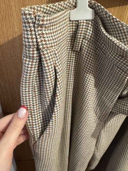 Pantaloni grosuti in carouri