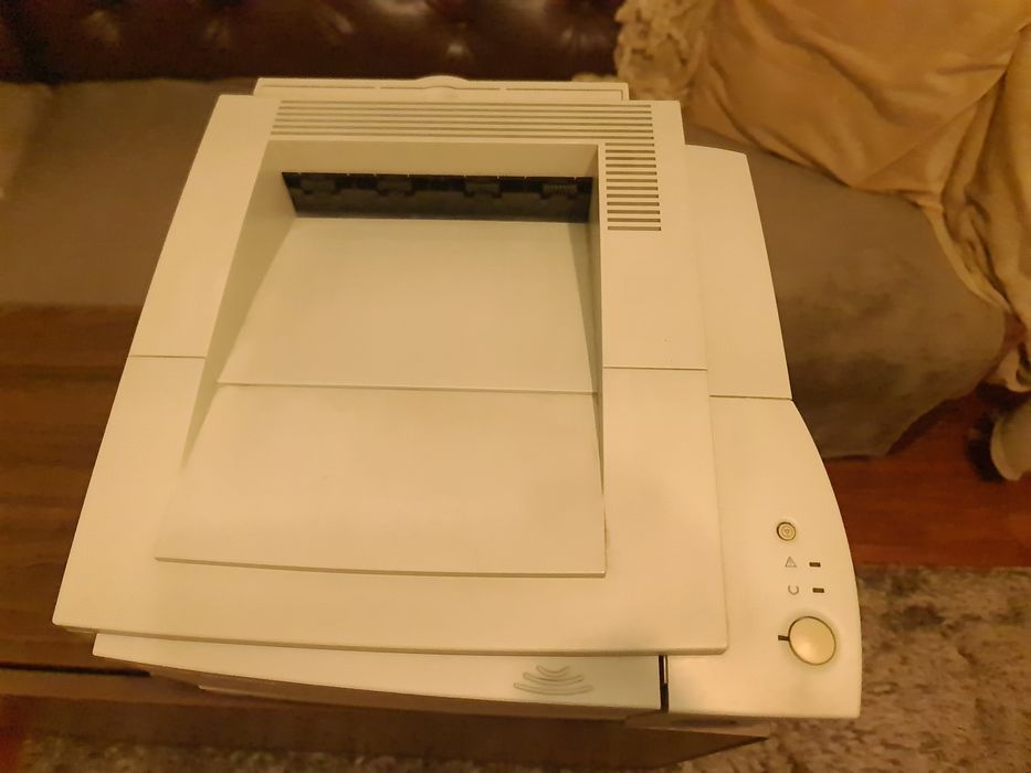 Vand imprimanta HP 2100