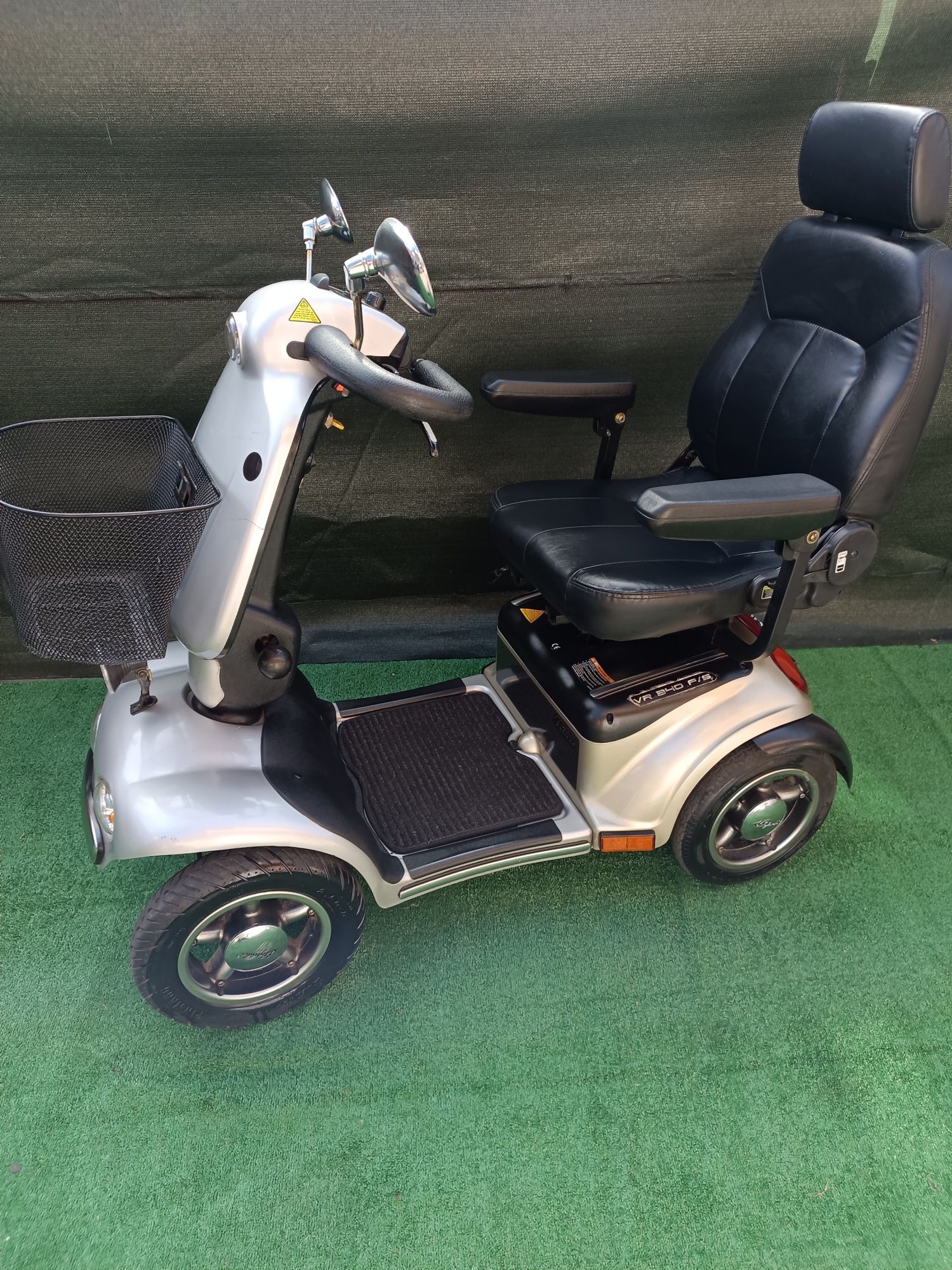 Scuter Dizabilitati dezabilitati căruț carucior handicap electric vars