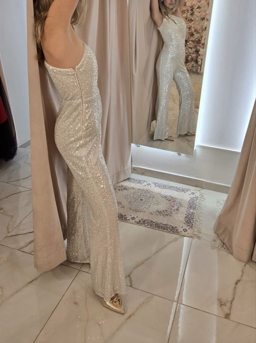 Уникални пайетени гащеризони