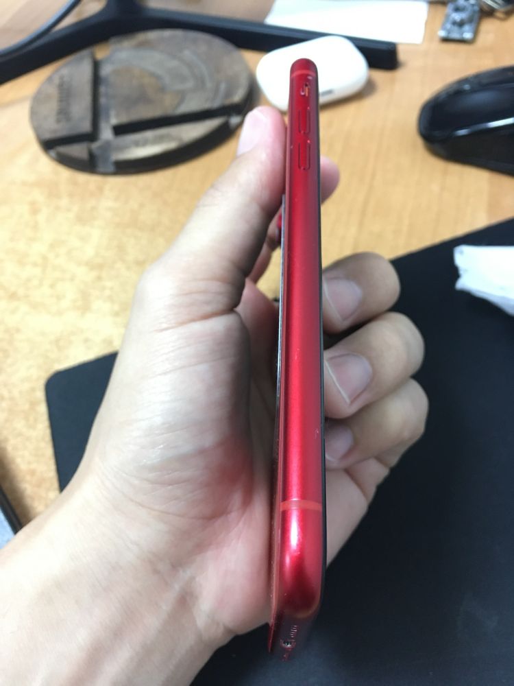 iPhone Xr 64 gb RED KH/A