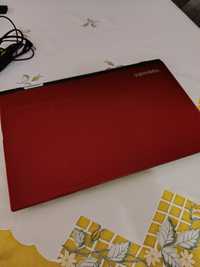 Лаптоп Toshiba- червен
