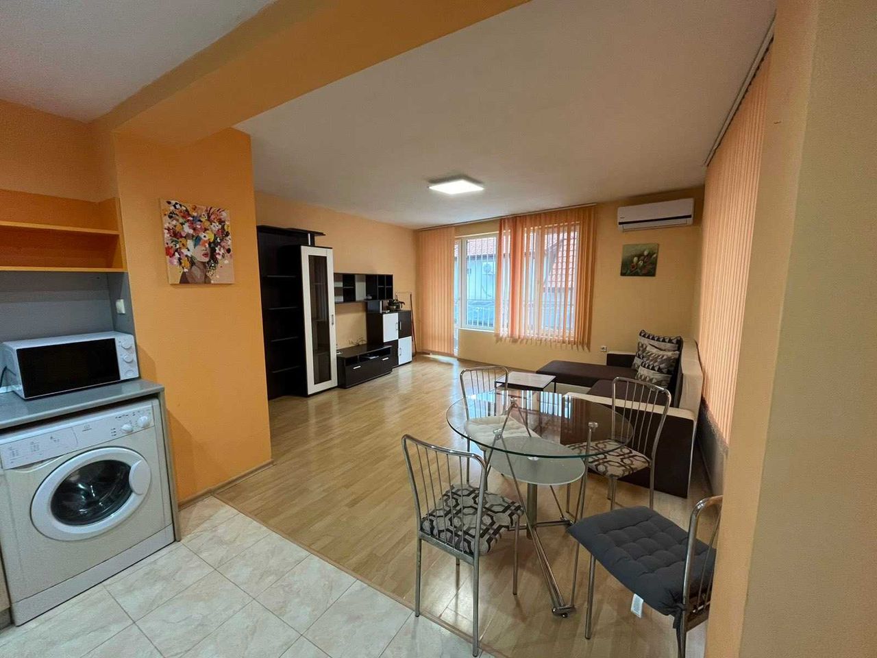 Дава се под наем Двустаен апартамент в Бургас, Лазур - 64 кв.м за 382.5 € - Снимка #3