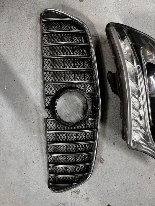 Far stânga full led.grilă radiator mercedes w447.vito.v class.
