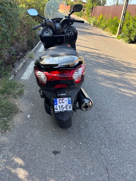 Kymco.   2 0 1 2