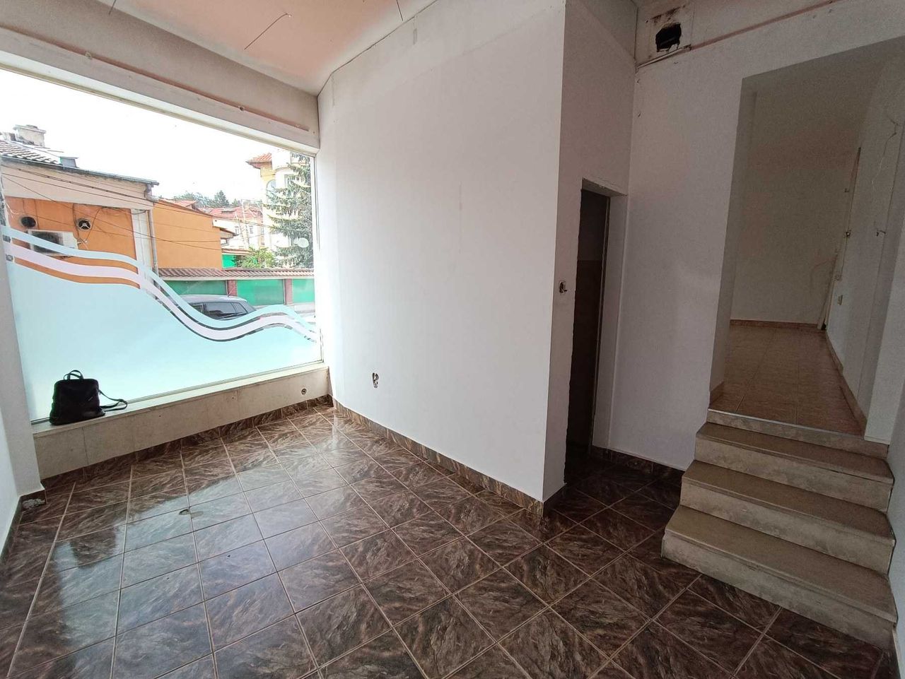 Продава се Офис в Велинград - 95 кв.м за 9 €/кв.м - Снимка #2
