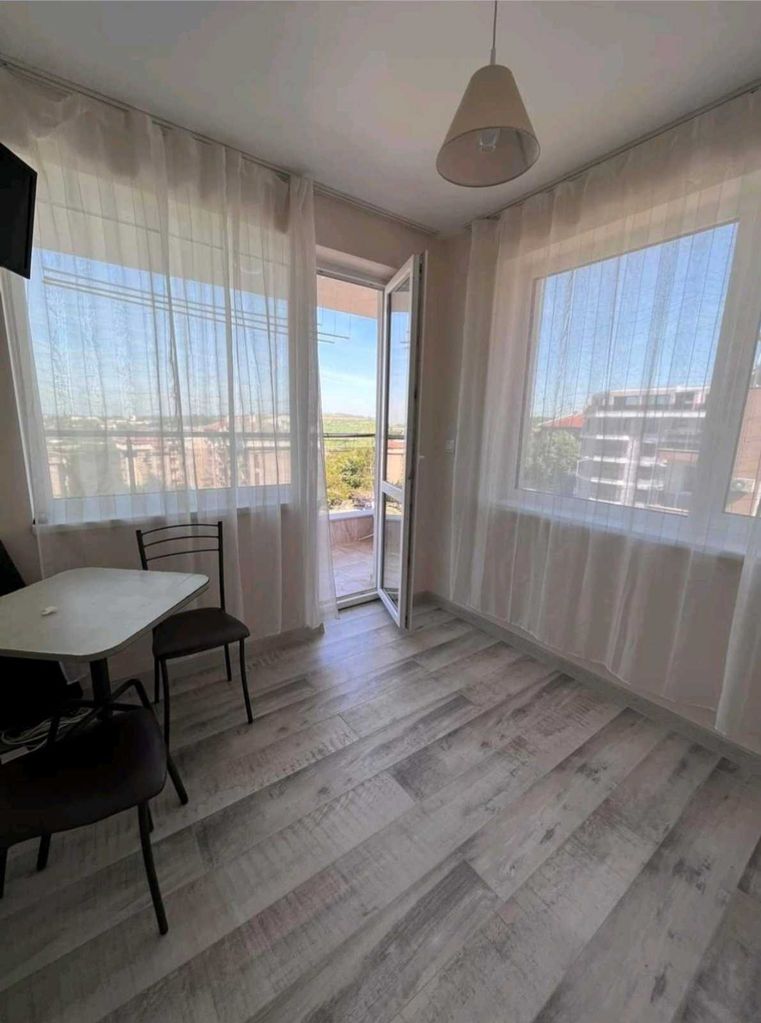 Продава се Тристаен апартамент в Велико Търново, Център - 70 кв.м за 1922 €/кв.м - Снимка #6