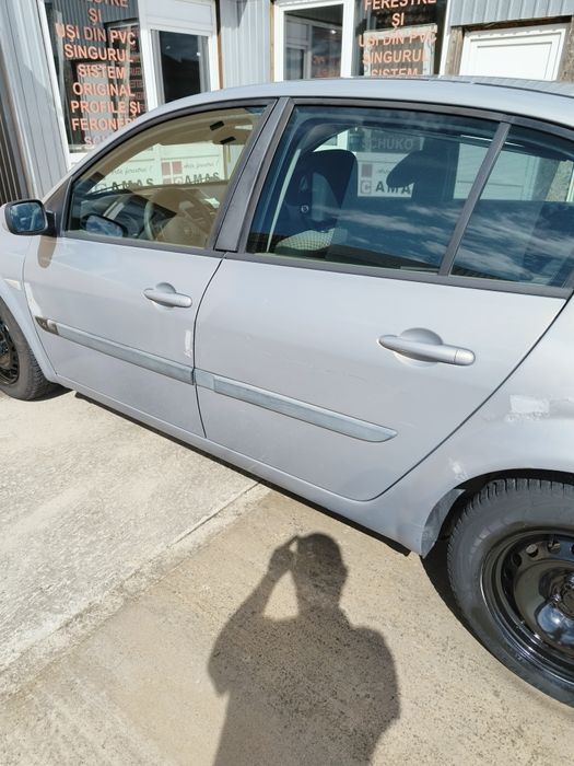 Vând / Schimb Renault Megane Sedan 1.4 16V