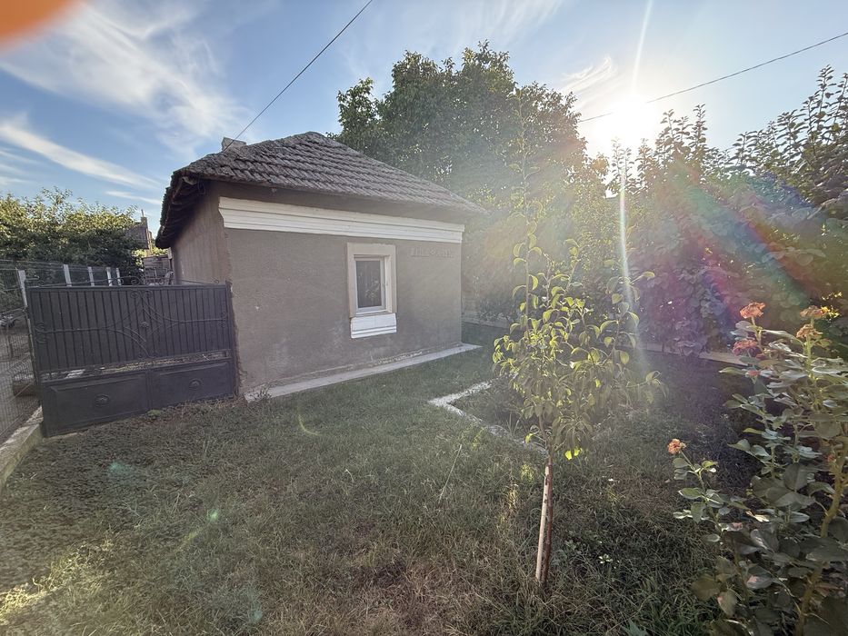 Casa de vânzare din cărămidă