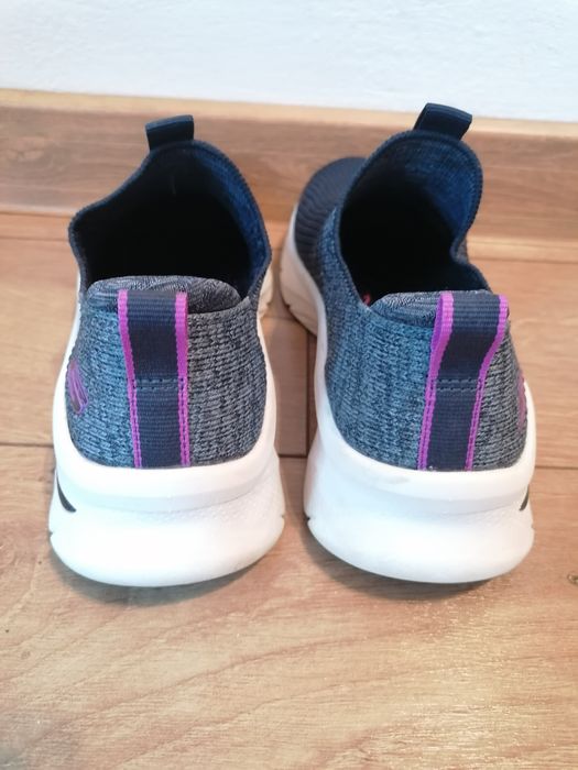 Încălțăminte Skechers Arch Fit femei