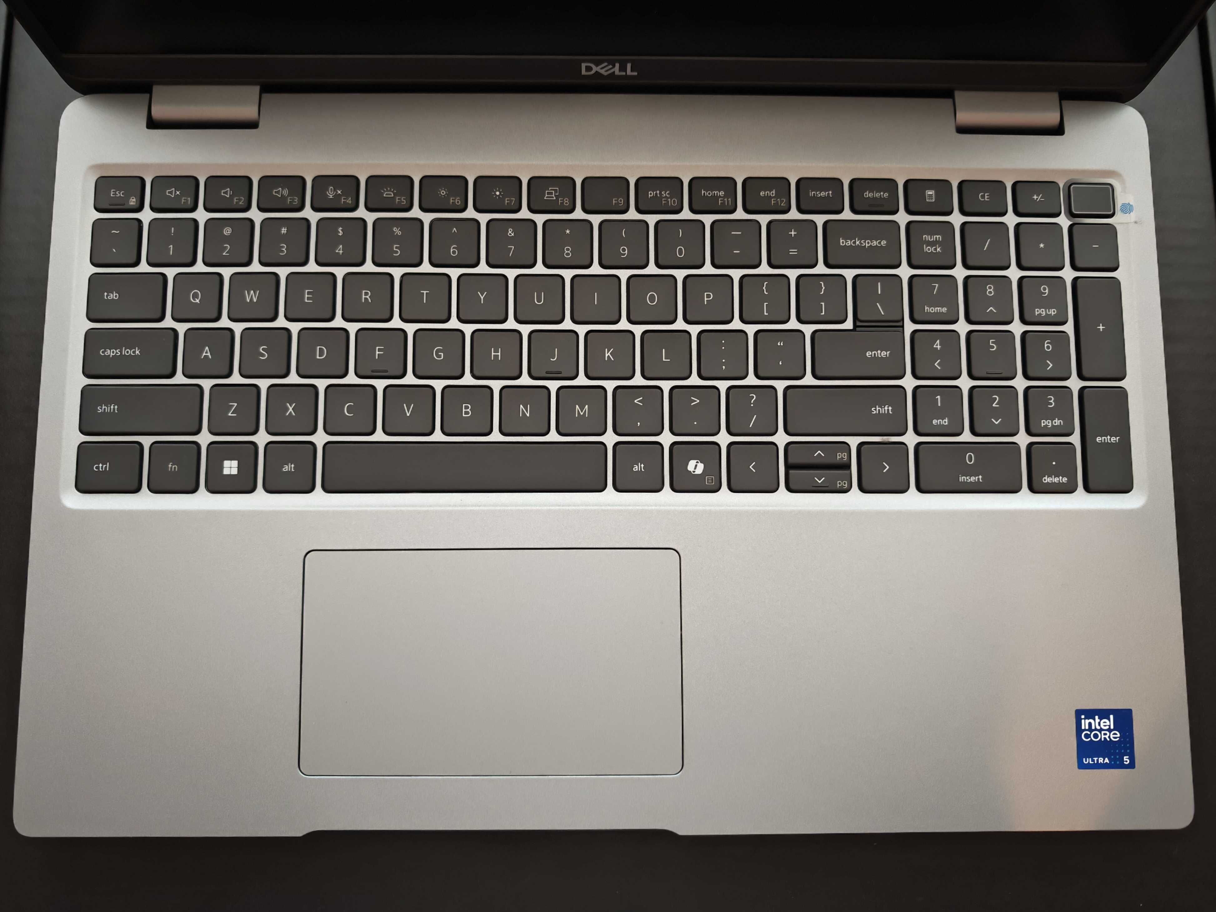 Нов Dell 5550 Ultra 5, 16GB DDR5, 512GB NVME