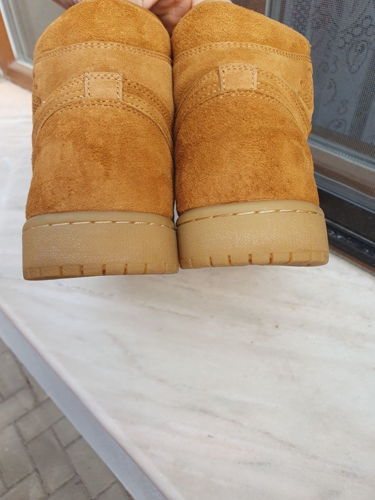 Nike Air Jordan 1 Retro High Wheat