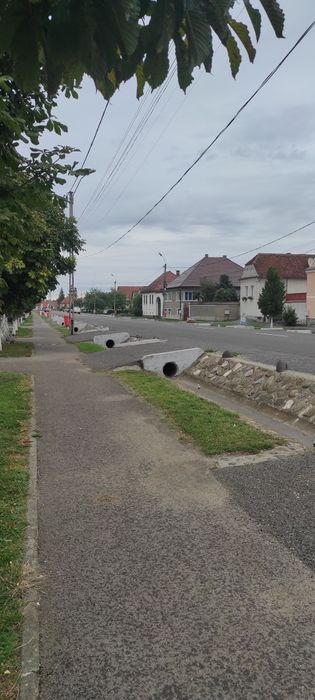 Închiriere spațiu comercial