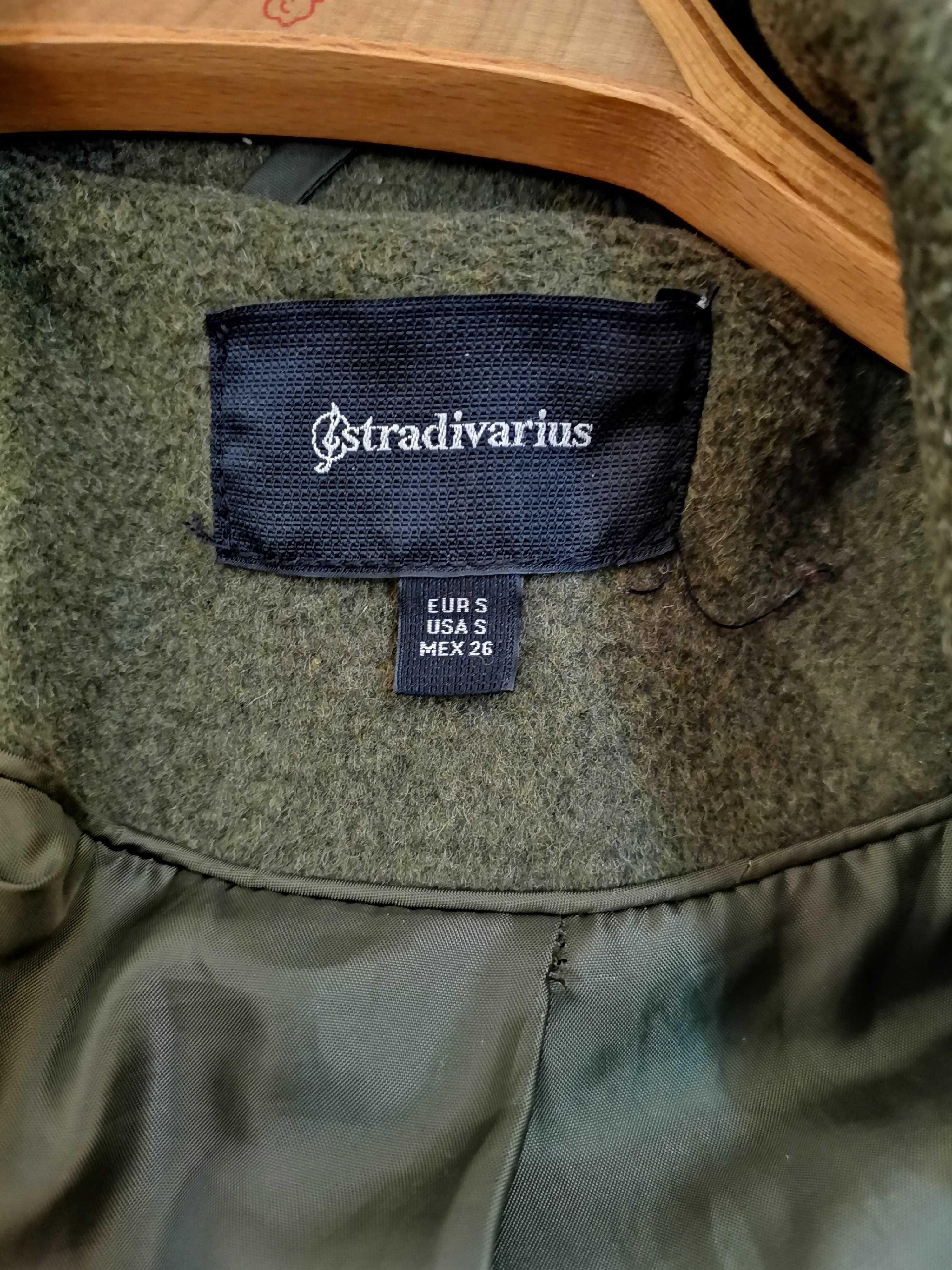 Зимно палто Stradivarius