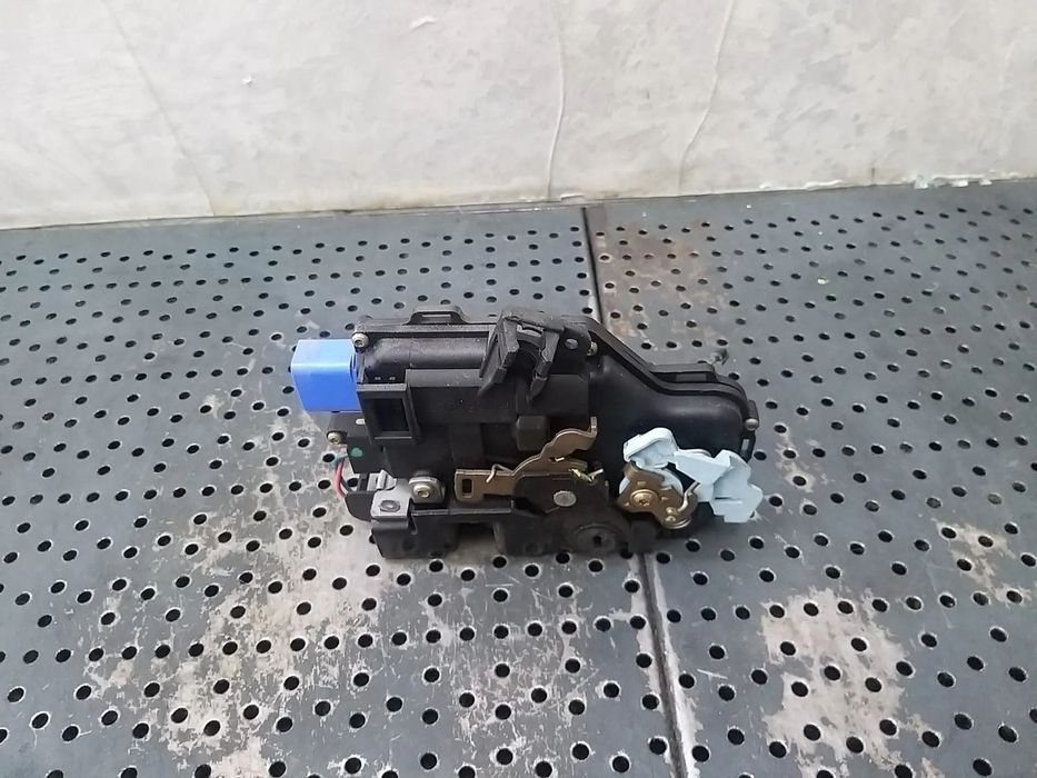 Broasca usa dreapta spate skoda octavia 2 1z 7l0839016
