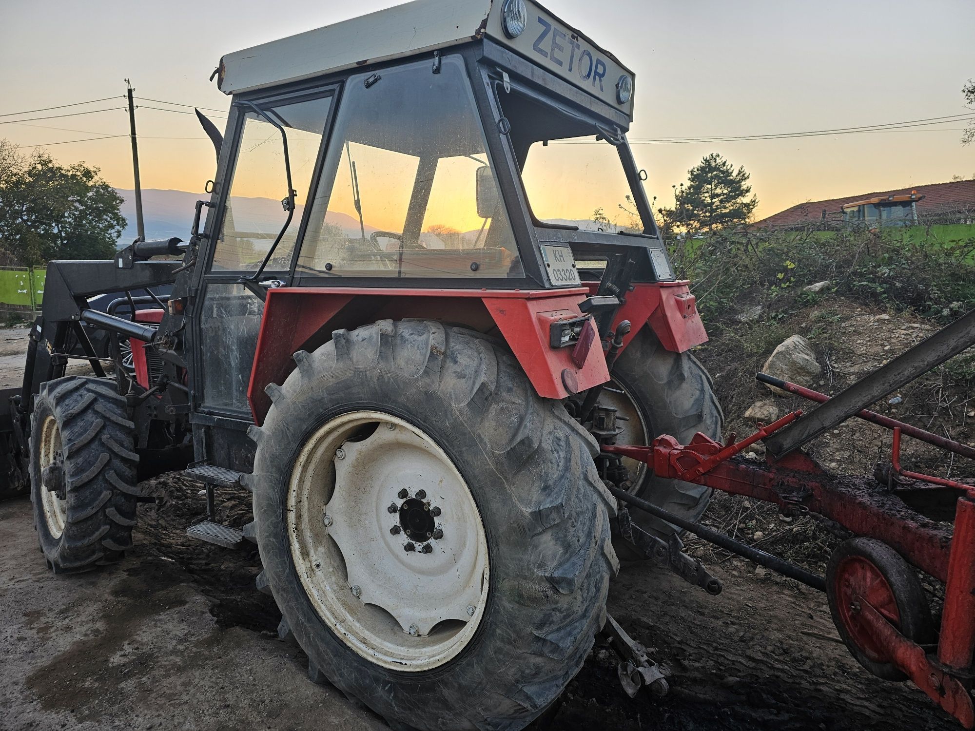 Zetor 7745 с челен товарач