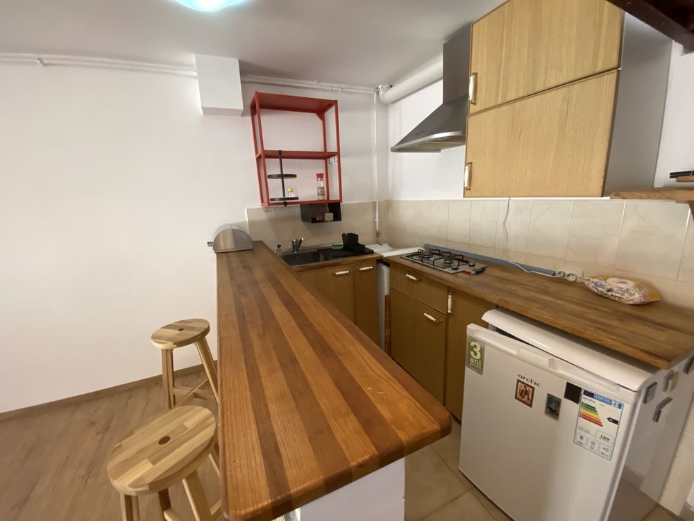 O casă practică pentru locuit sau birouri
