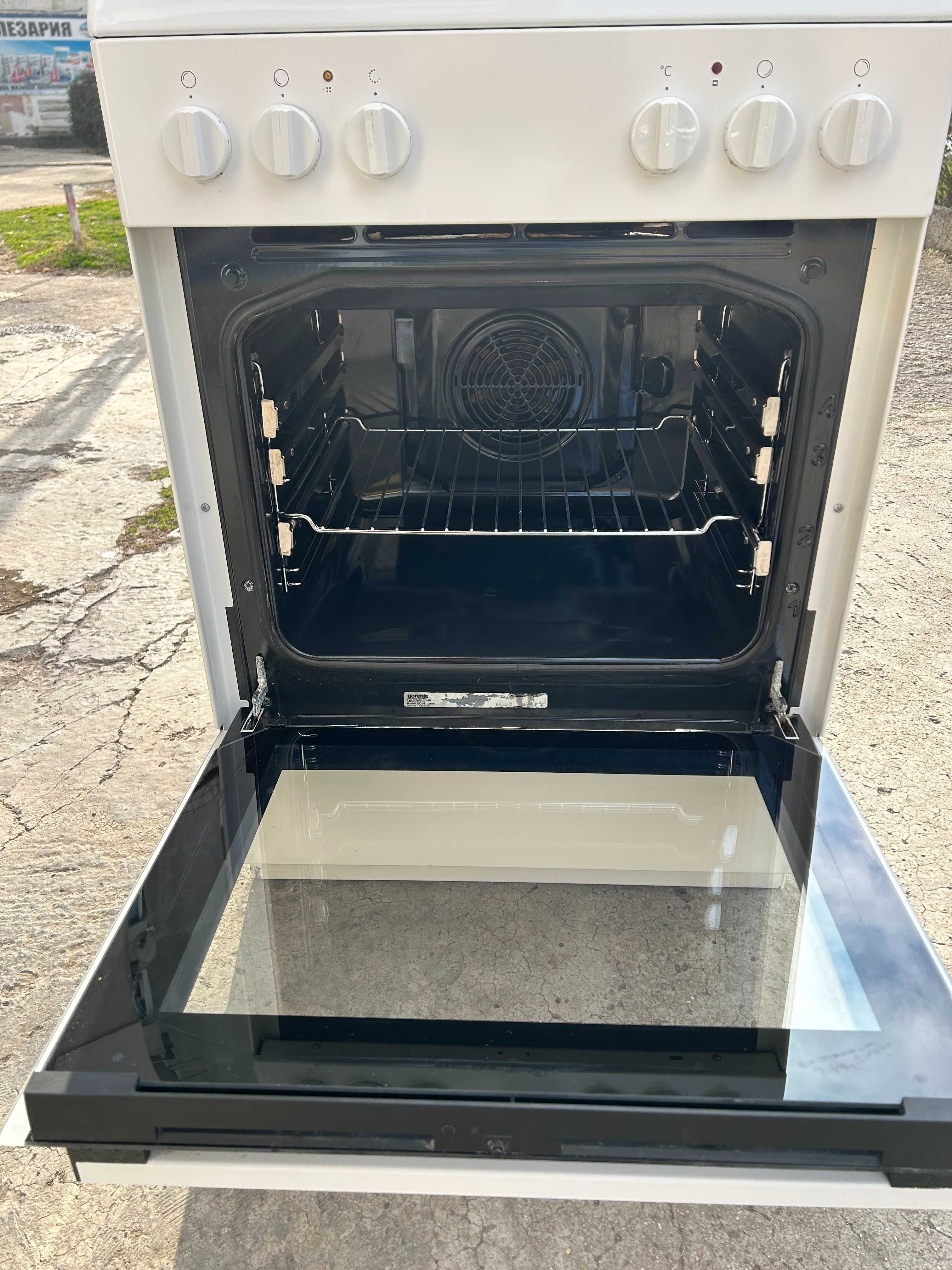 Готварска печка Gorenje 60 см с керамичен плот и гаранция