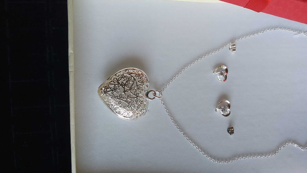 Нов, дамски сребърен ланец/ синджир в кутия. Различни модели и цени.