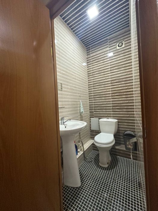 Феруза эко базар срочно продается квартира 3/4/5 Банковский дом кирпич