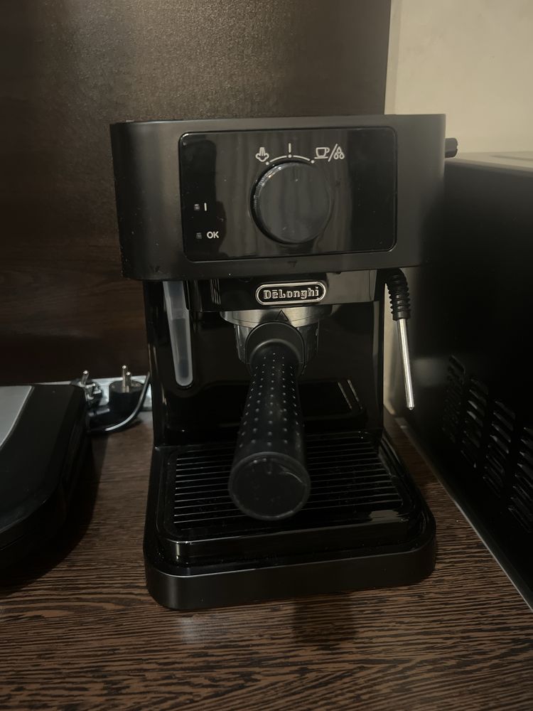 DeLonghi кафемашина