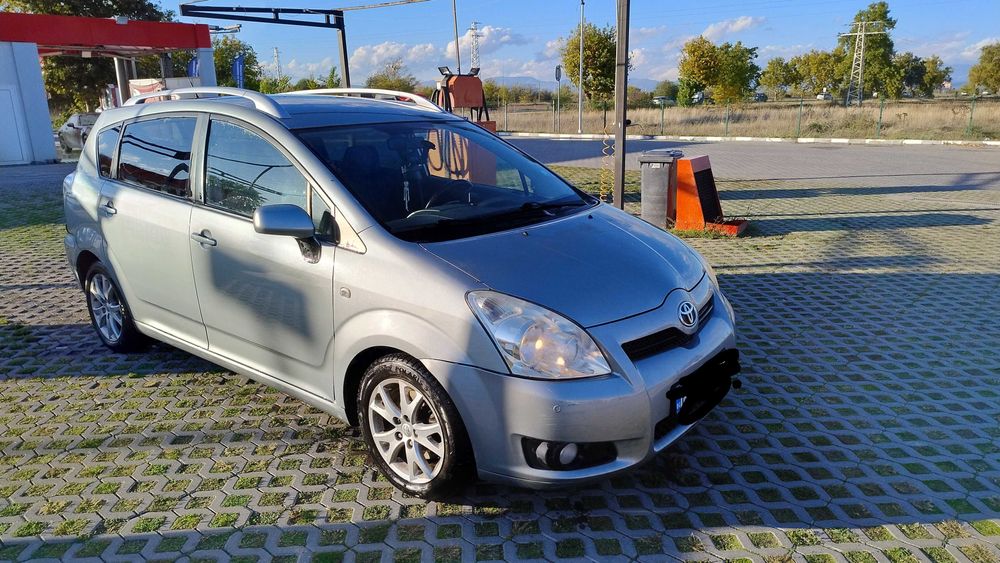TOYOTA Corolla VERSO 7местна