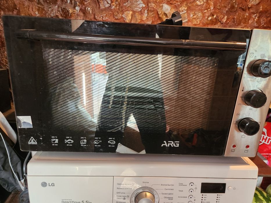 Электропечь для выпечки.