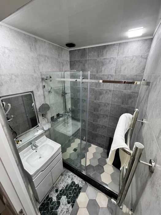 Сдаётся  2- комнатная квартира на Яшнабадском 208*