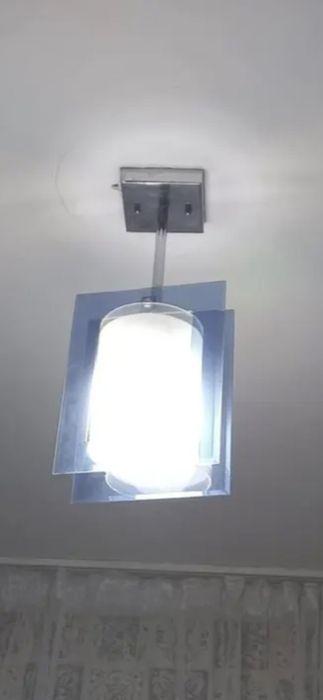Продам люстру б/у.