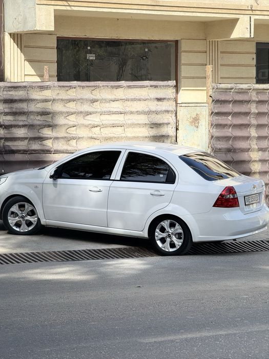 Nexia 3 2 lt sotiladi surochna