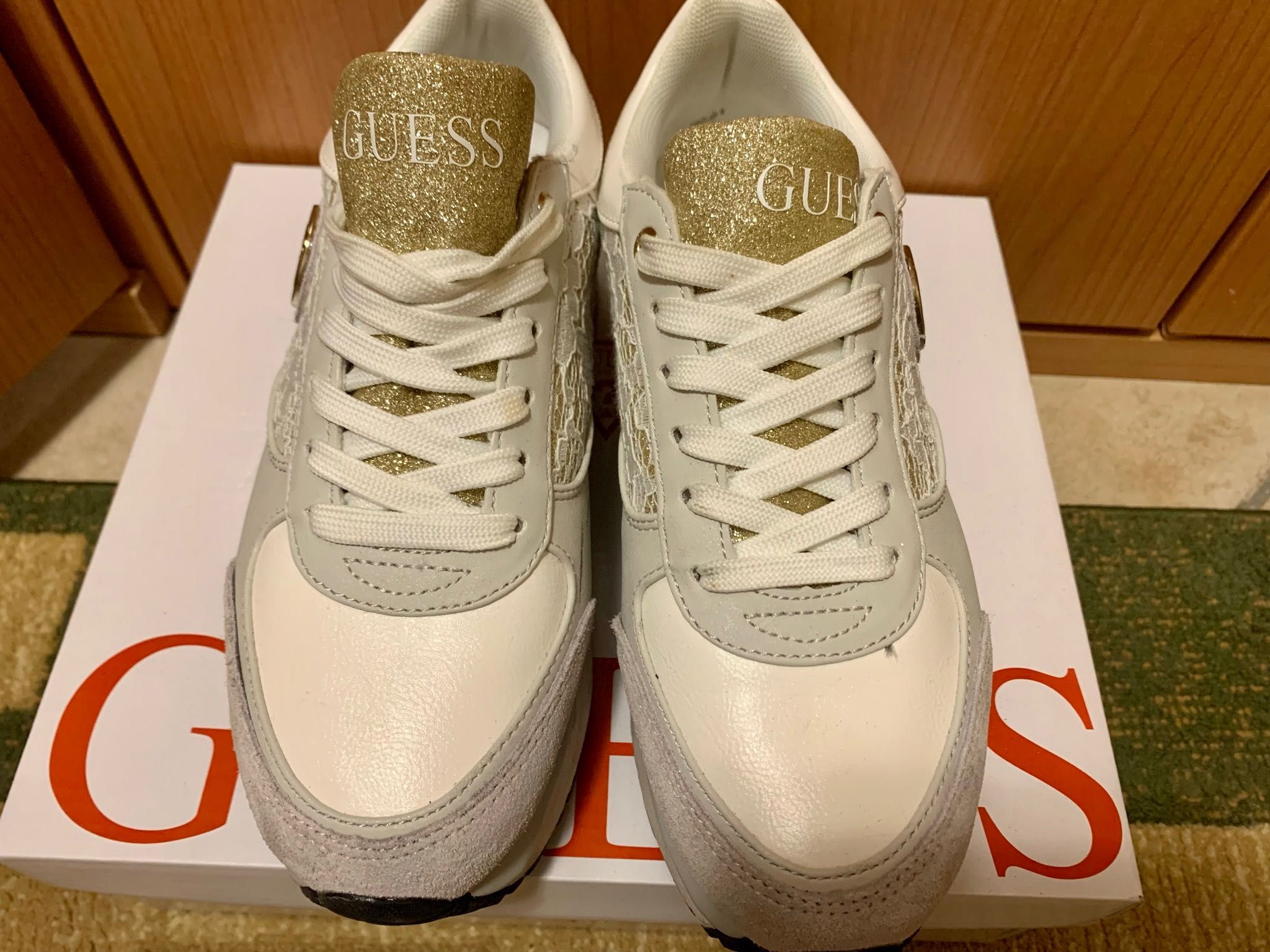 Pantofi dama Guess