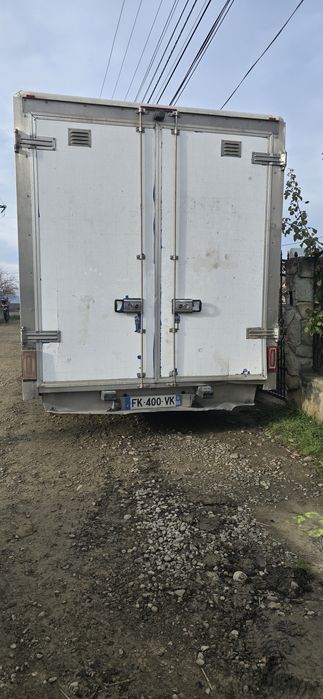 Vând Renault Master 2.3 DCI