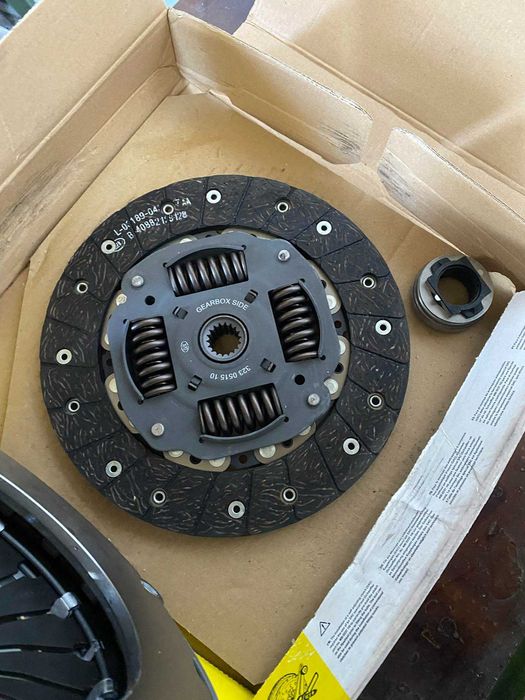 Комплект чисто нов съединител Schaeffler LuK