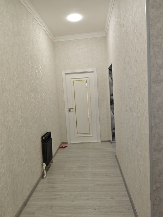 Уч кахрамон постидан 5 км шурода. Коттедж 5 хона 2 этаж