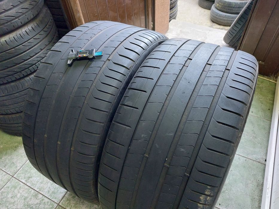 * 2 anvelope 325/30 R23 Pirelli dot 2020