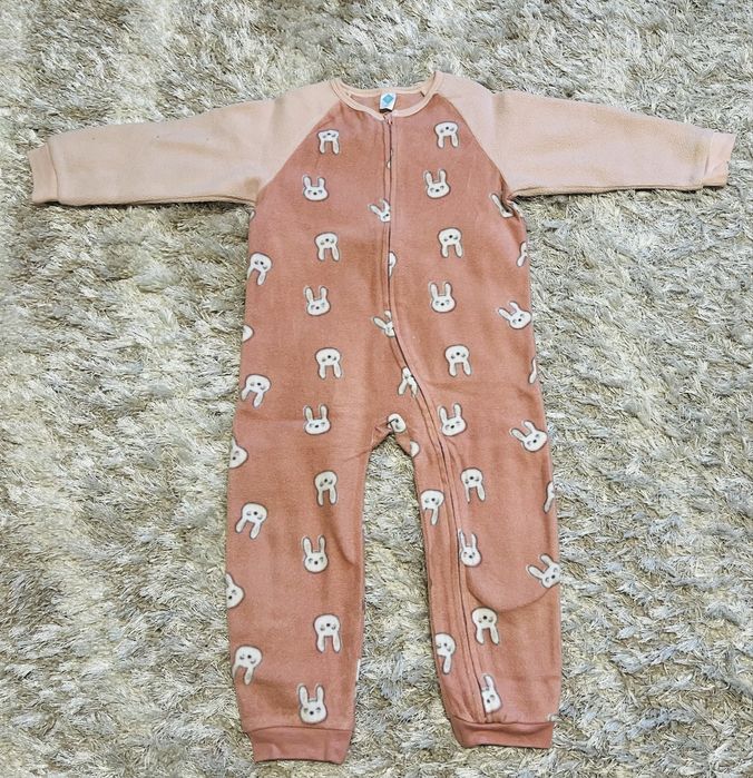 Salopeta/pijama groasa de iarna 3ani