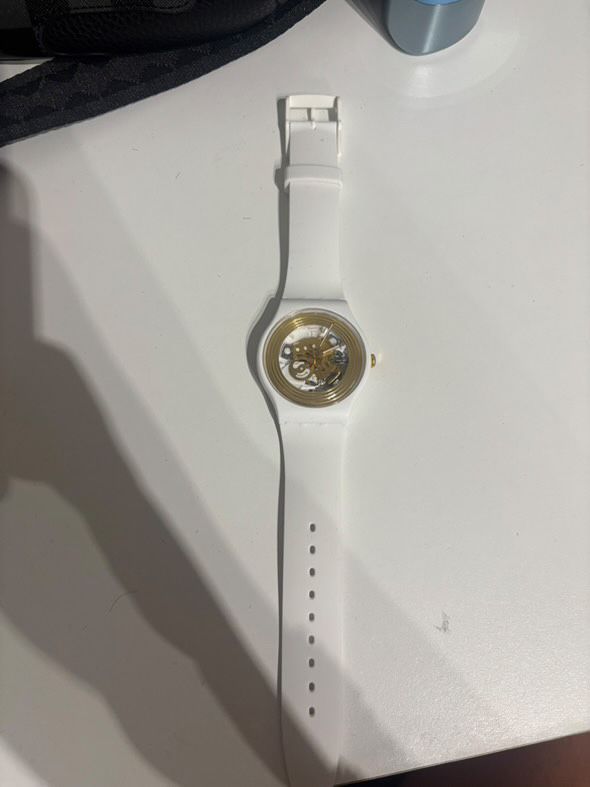 Швейцарски часовник swatch