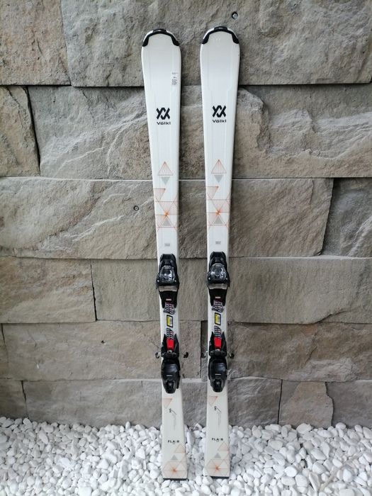 Schiuri ski Volkl Flair White sh 165 cm