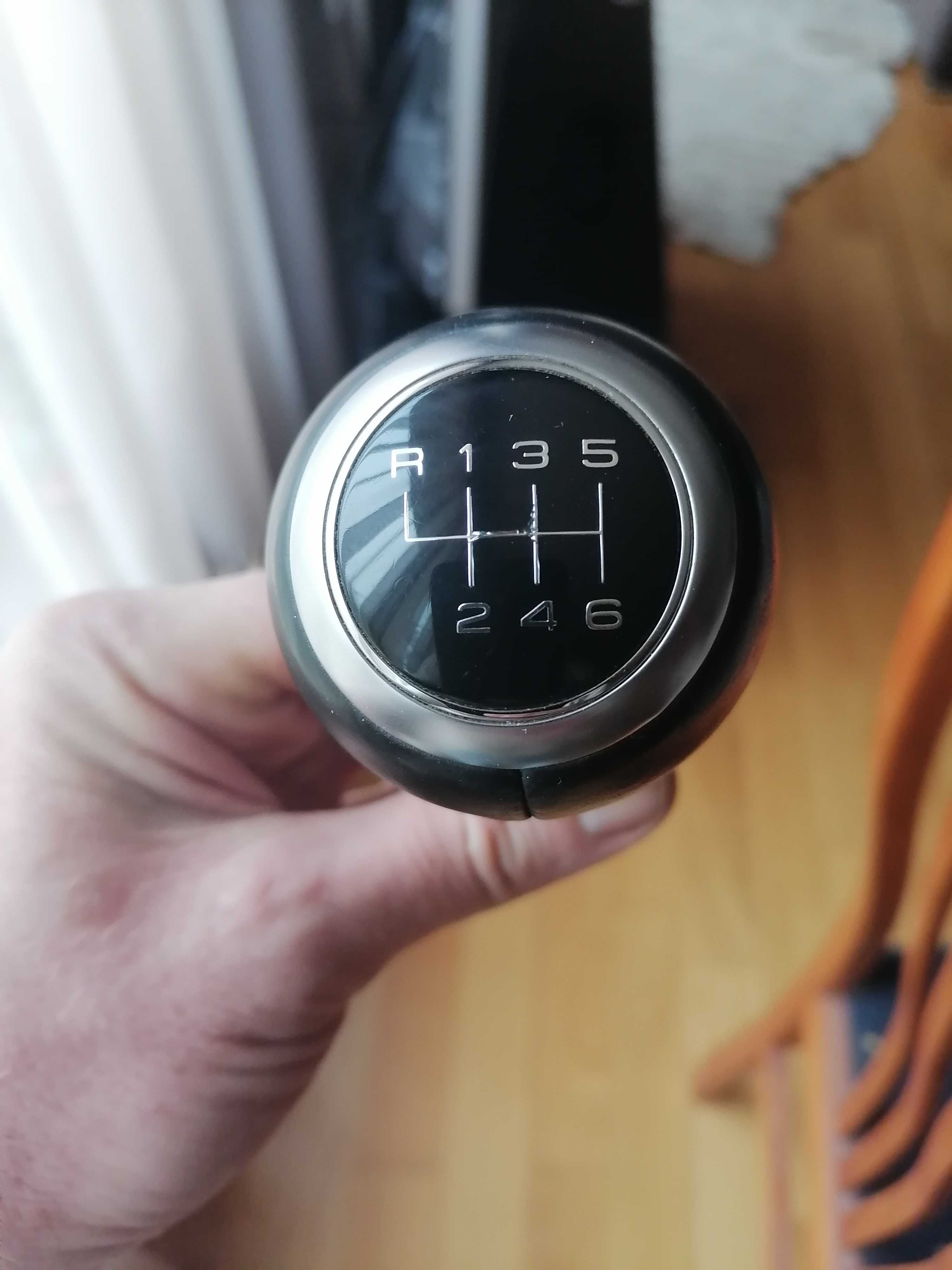 Продавам топка за скоростен лост от ауди ТТ 2018г.