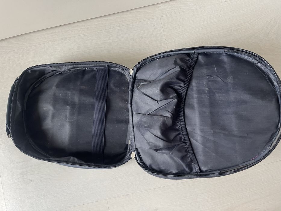 Geanta pentru cosmetice sau produse de dus