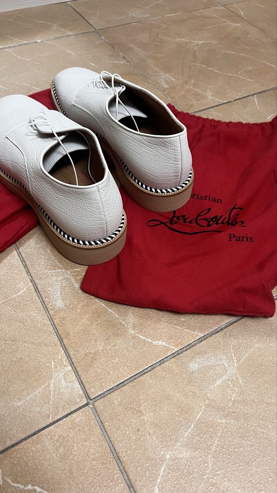 Pantofi piele Christian Louboutin