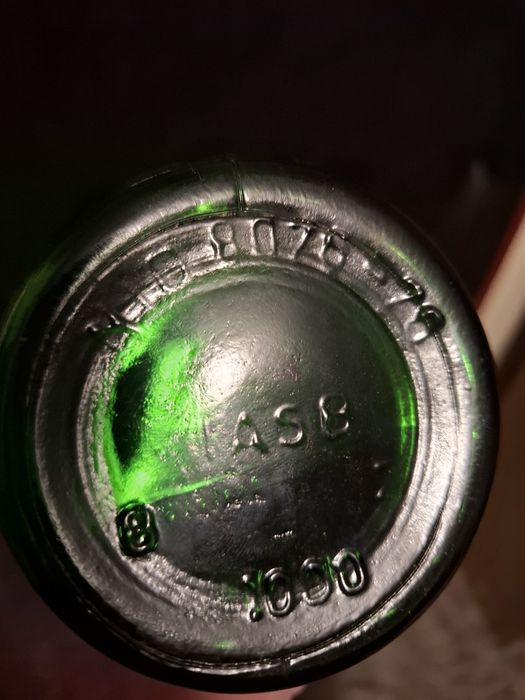 Vând  Zarea Wermut Wein din anul 1976